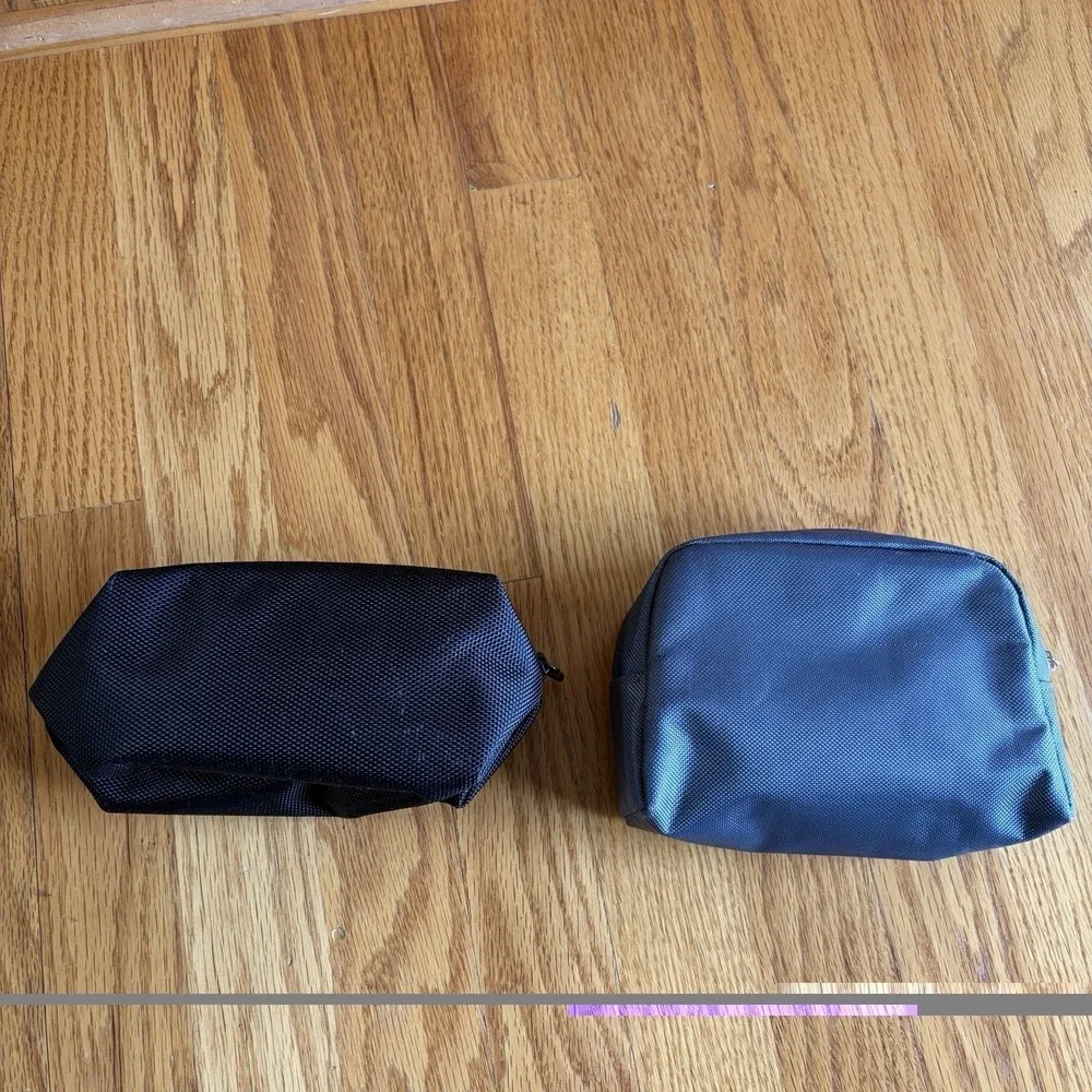2 TUMI Delta Air Lines Amenity Travel Kit Bags Blue Black Leather Trim 1 Partial